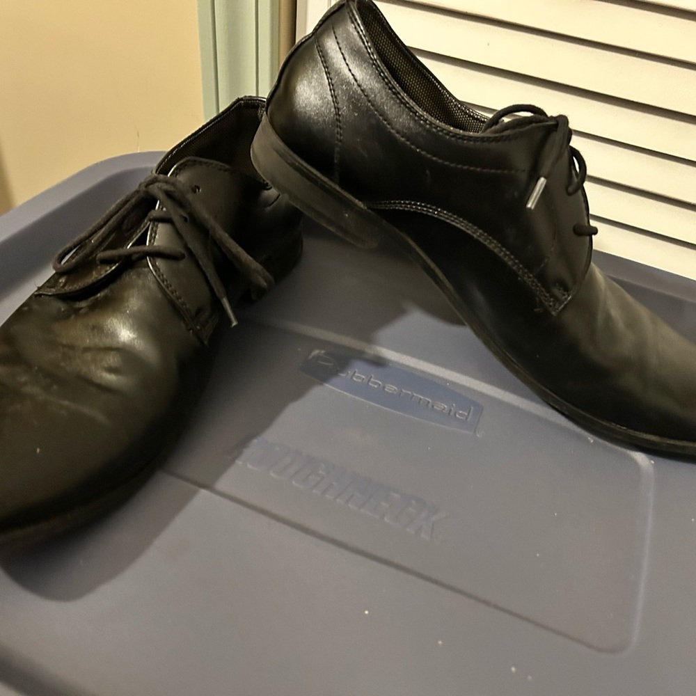 Perry Ellis Mens Black Leather Oxfords